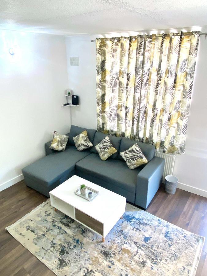 شقة 2 Bed Town Centre Nr Theatre Free Park Wi-Fi & Garden آيْلسبري المظهر الخارجي الصورة