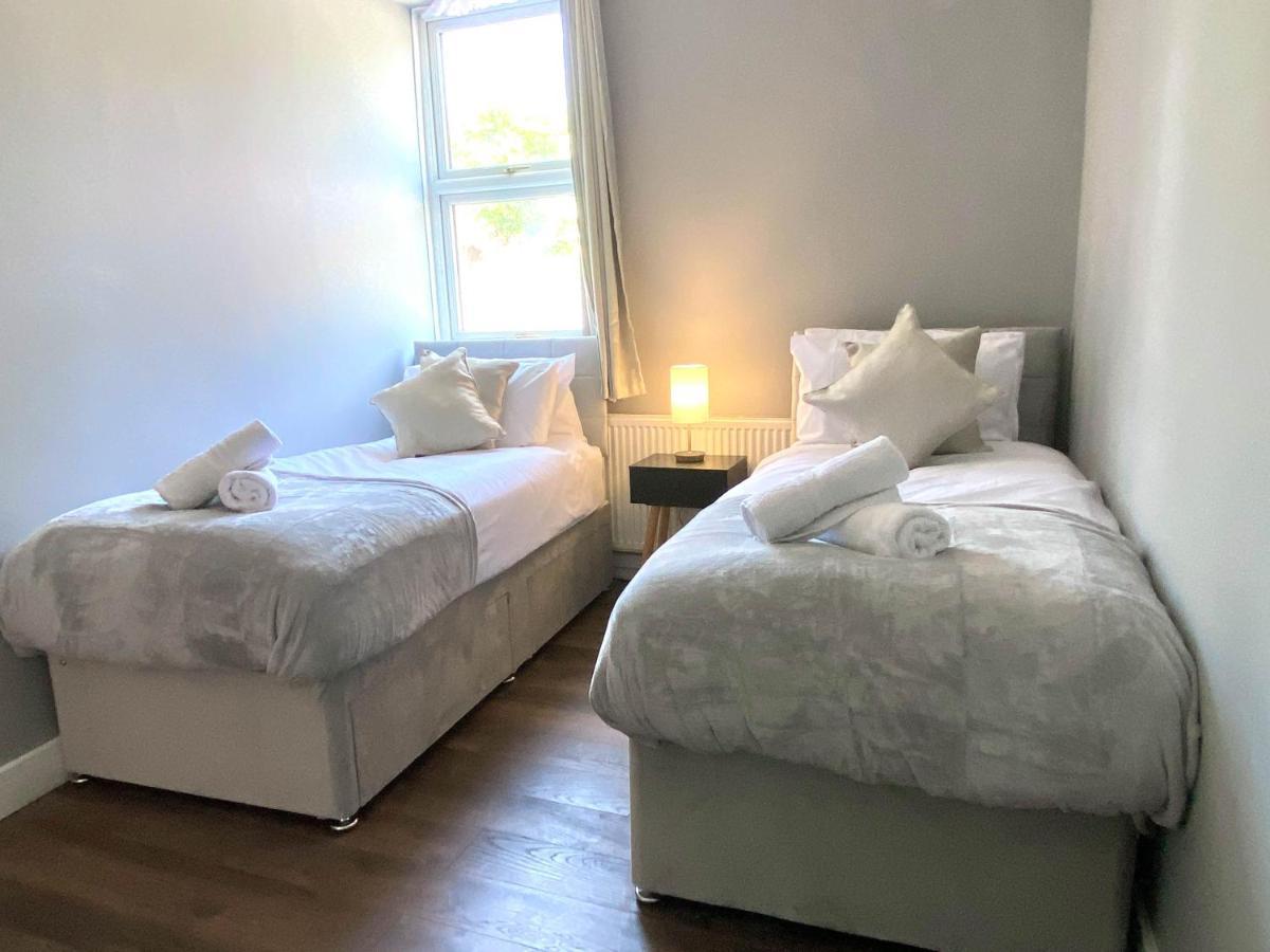 شقة 2 Bed Town Centre Nr Theatre Free Park Wi-Fi & Garden آيْلسبري المظهر الخارجي الصورة
