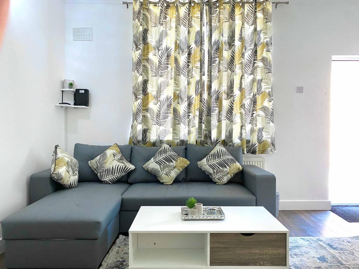شقة 2 Bed Town Centre Nr Theatre Free Park Wi-Fi & Garden آيْلسبري المظهر الخارجي الصورة