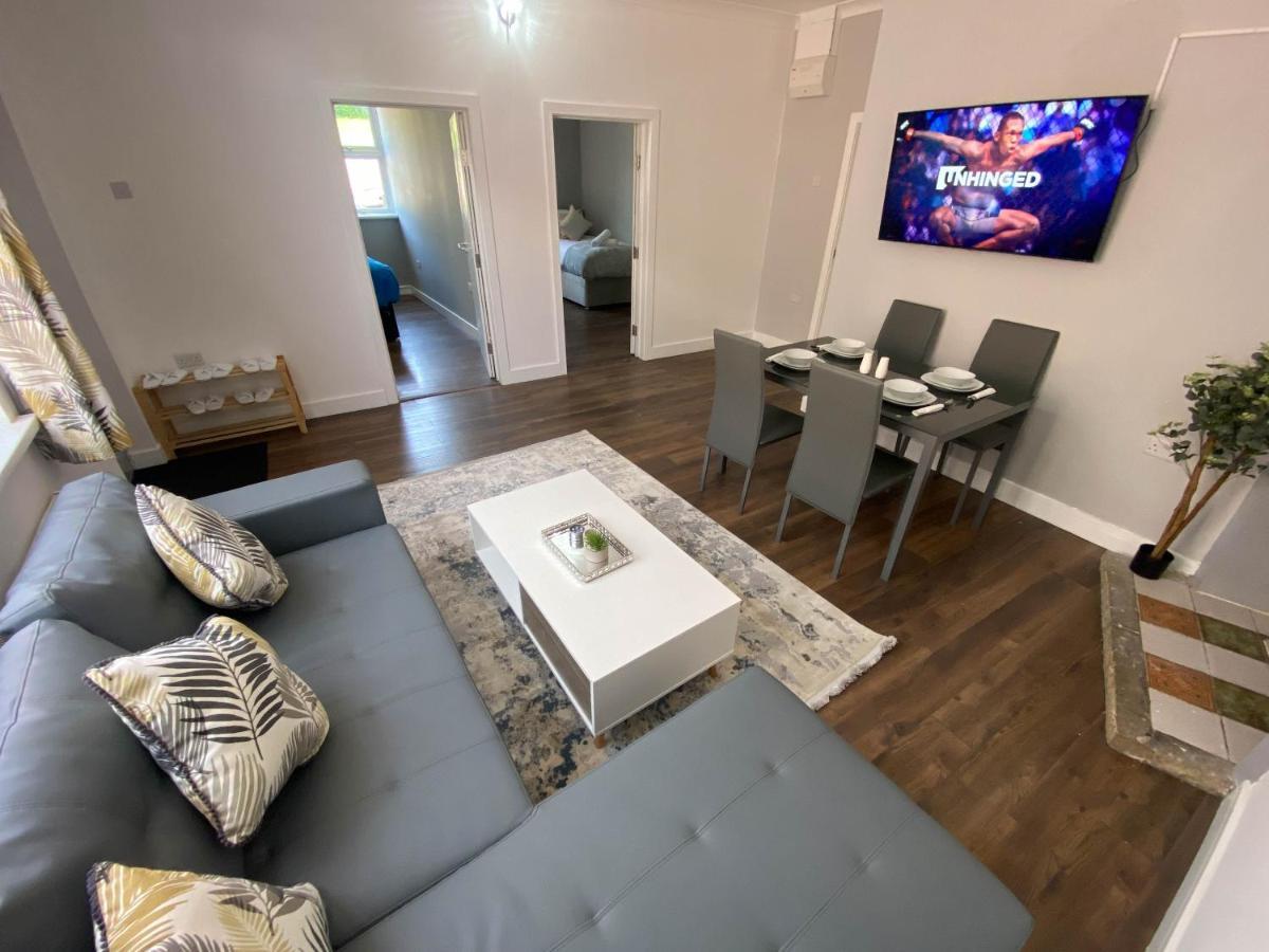 شقة 2 Bed Town Centre Nr Theatre Free Park Wi-Fi & Garden آيْلسبري المظهر الخارجي الصورة