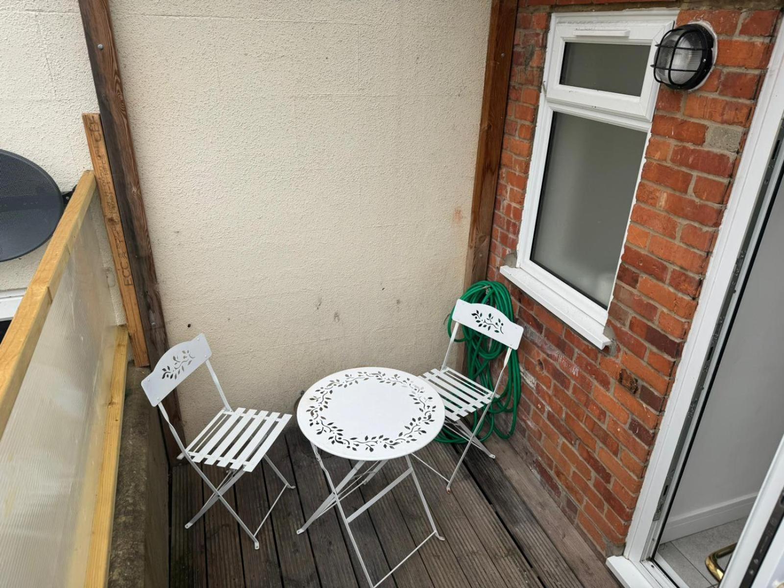 شقة 2 Bed Town Centre Nr Theatre Free Park Wi-Fi & Garden آيْلسبري المظهر الخارجي الصورة